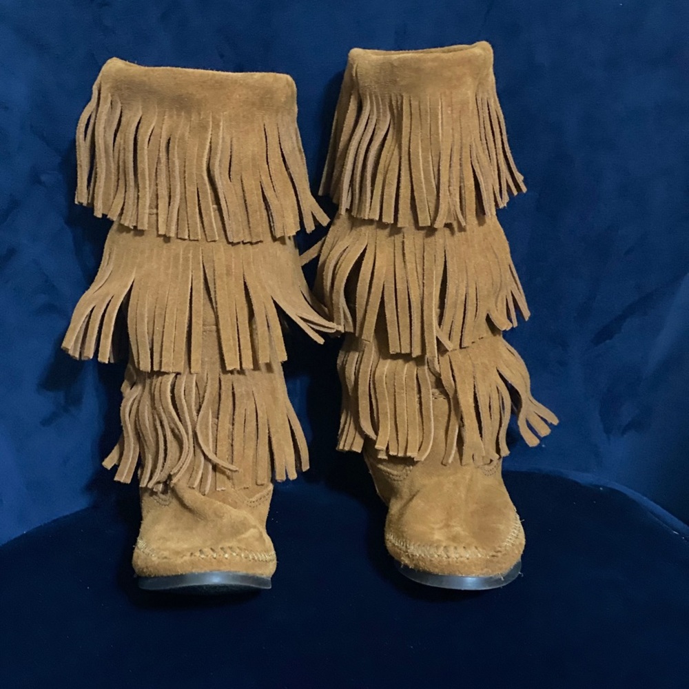 Minnetonka 3 Layer Fringe Boots